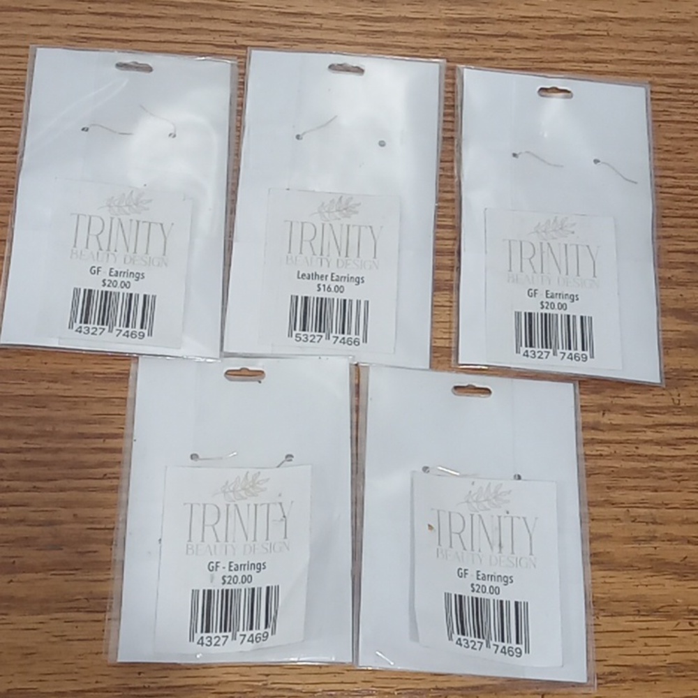 Earrings lot